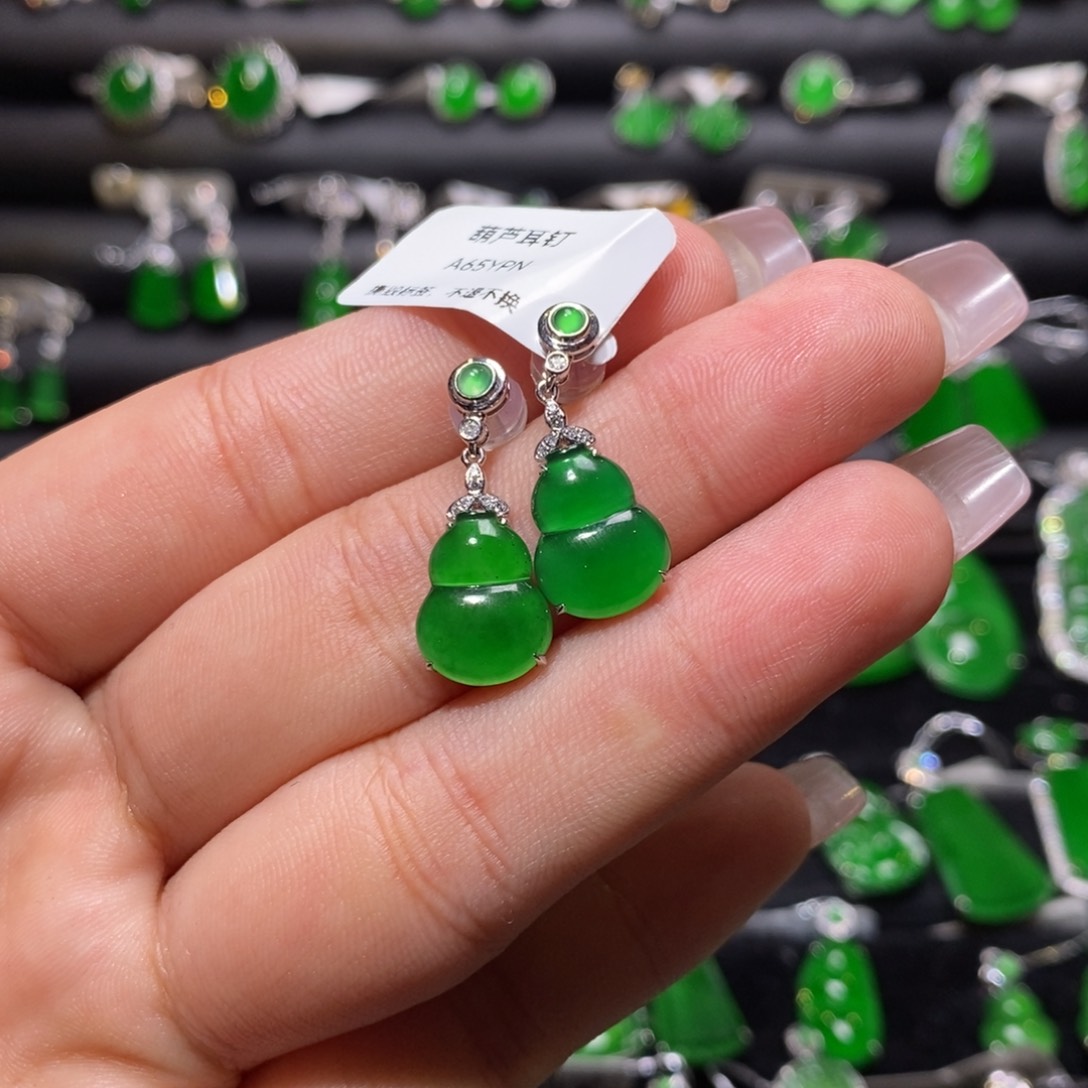翡翠耳饰18K金镶嵌天然翡翠