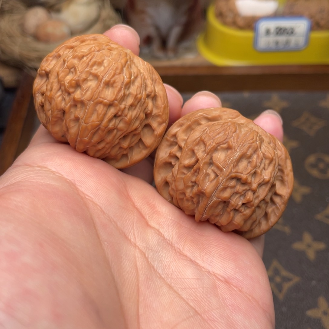 文玩核桃把件G1号41尺磨盘微磕尖