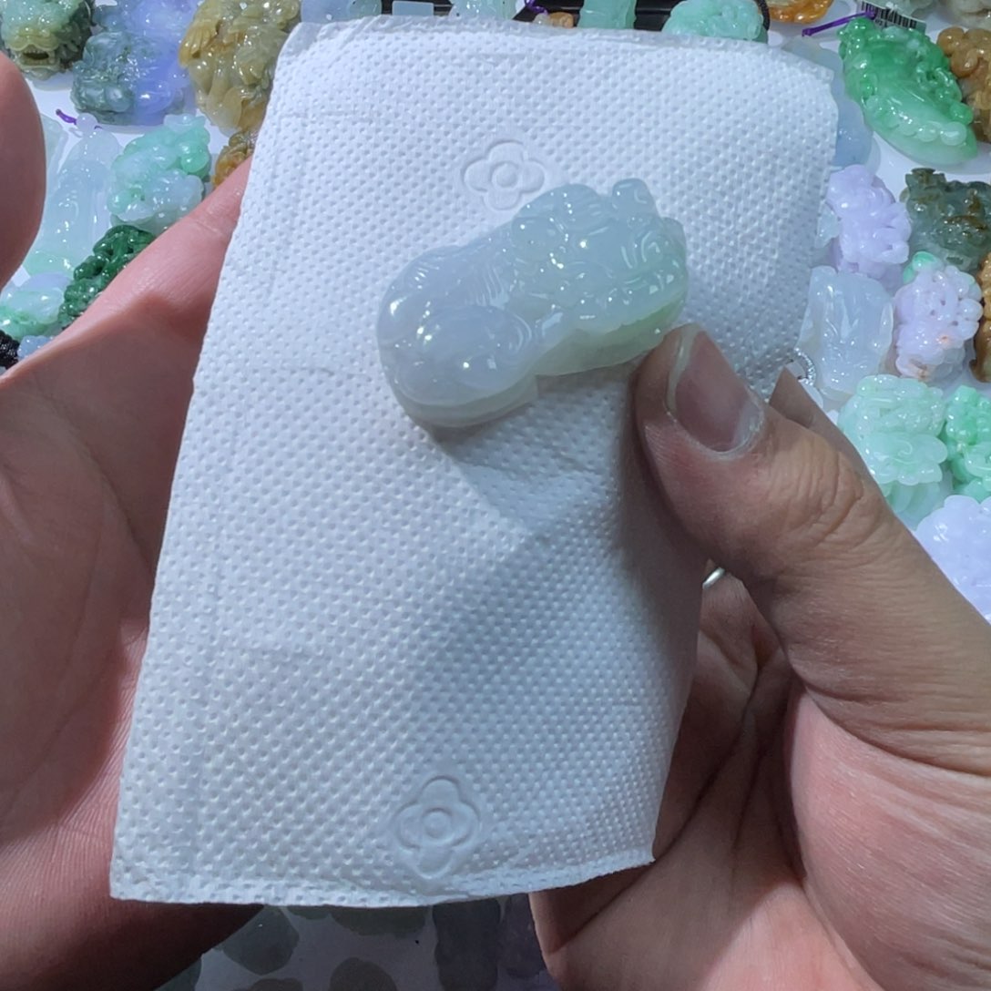 翡翠颈饰未镶嵌天然