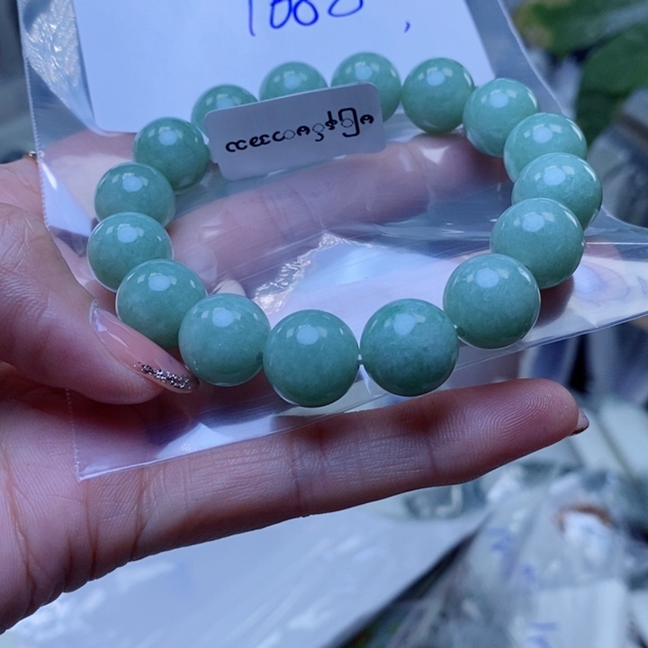 定制翡翠未镶嵌珠串