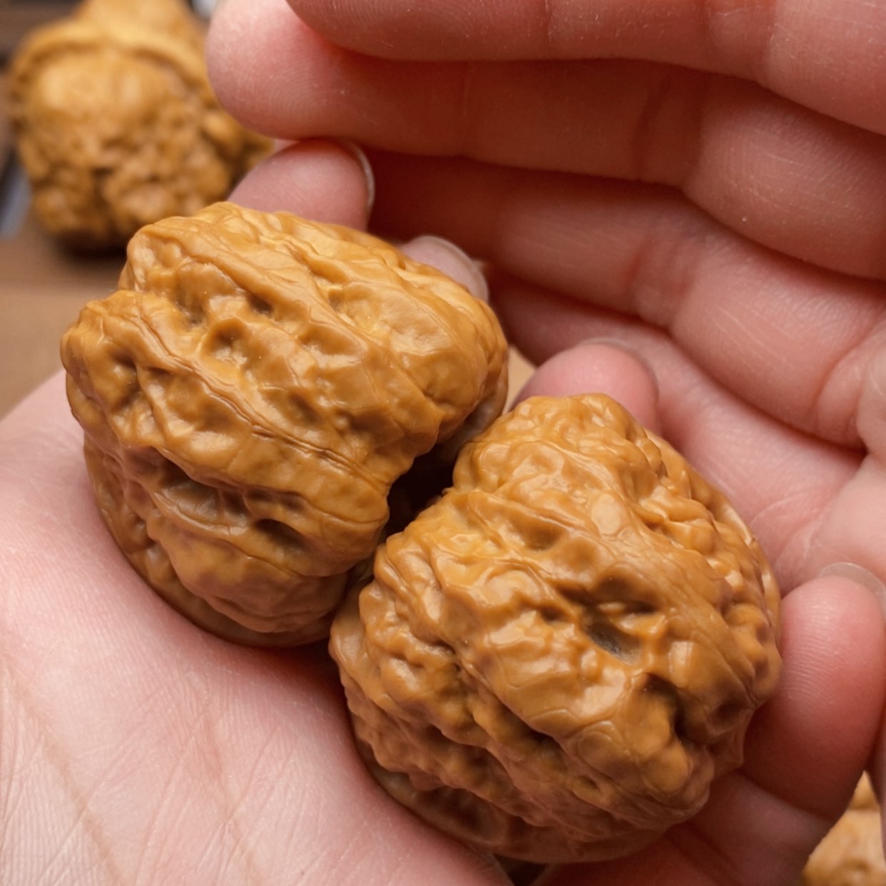 【闪购商品】文玩核桃把件边36左右