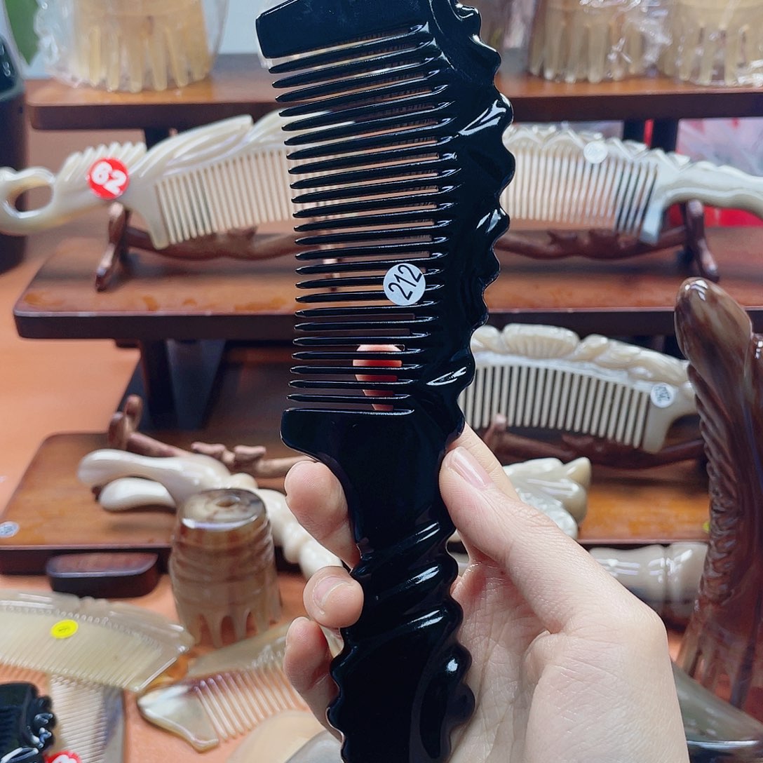 纯手工制作牛角梳212