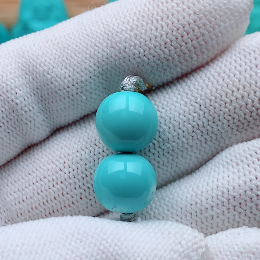 绿松石颈饰未镶嵌