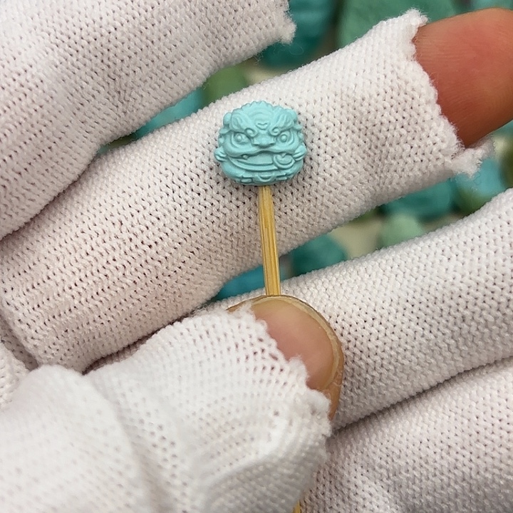 绿松石未镶嵌挂件