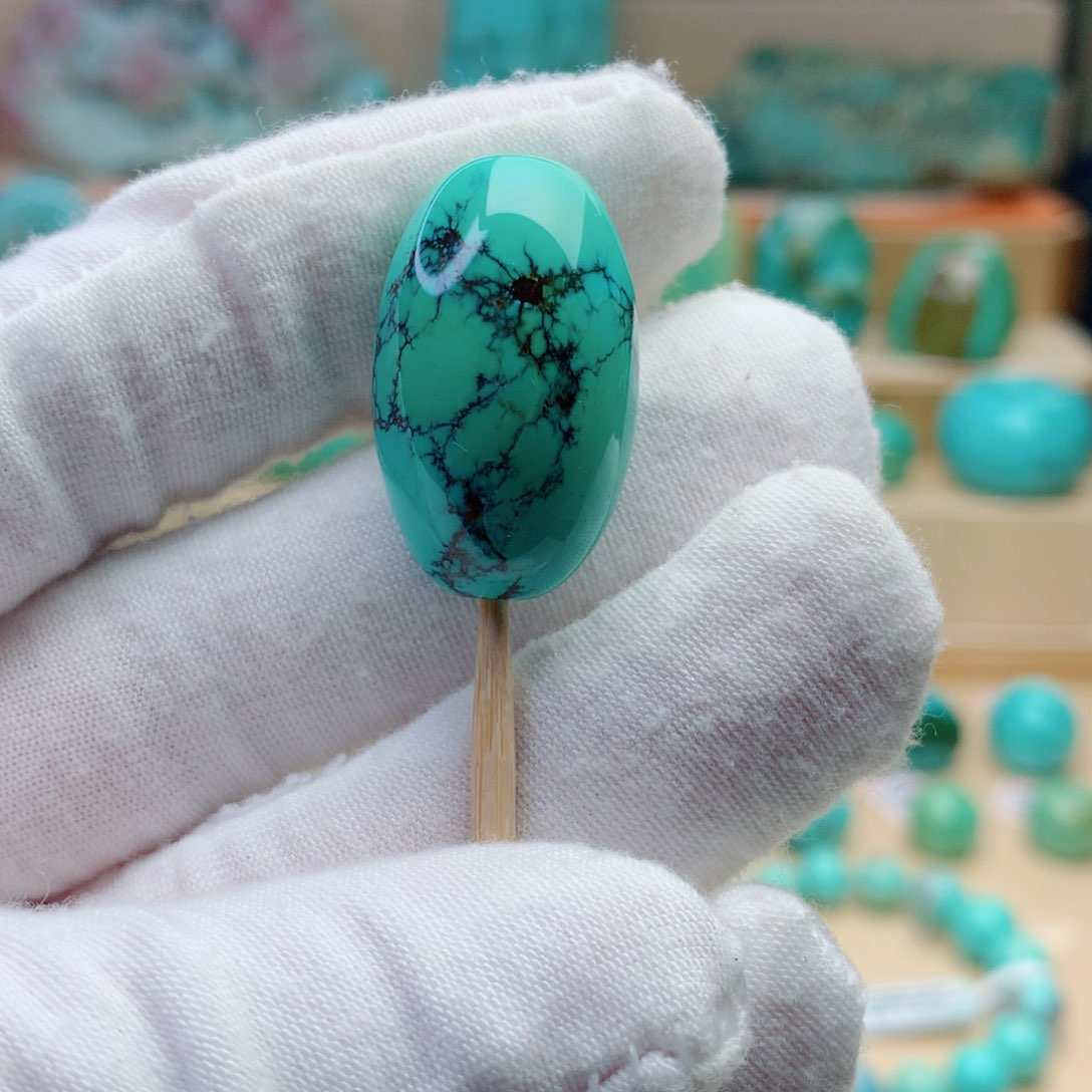 绿松石颈饰未镶嵌