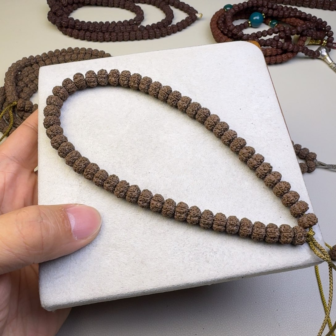 憨***豆吊坠金刚菩提平细