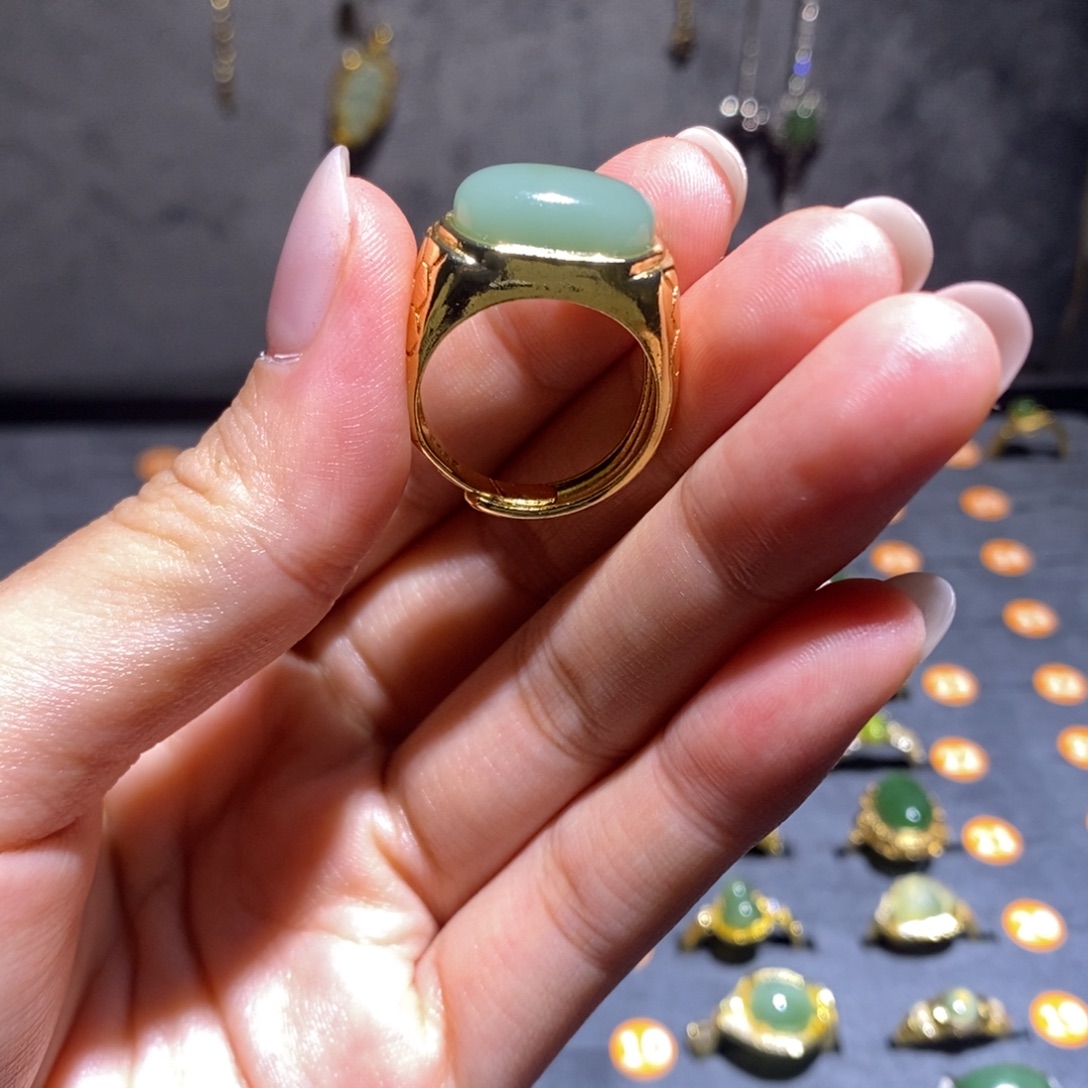 我***大和田玉（碧玉）未镶嵌戒指