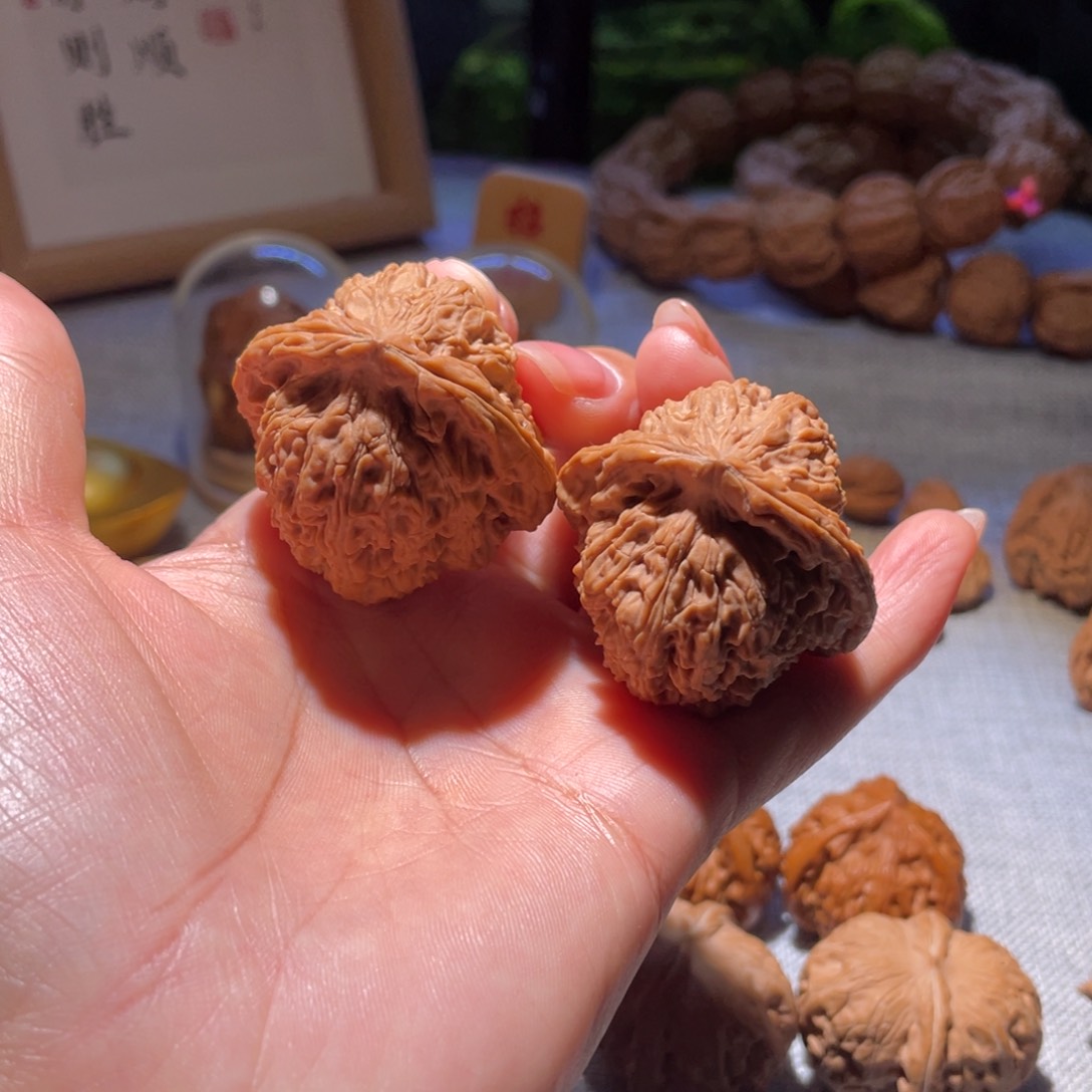 桃核把件不*?全品三角南疆石