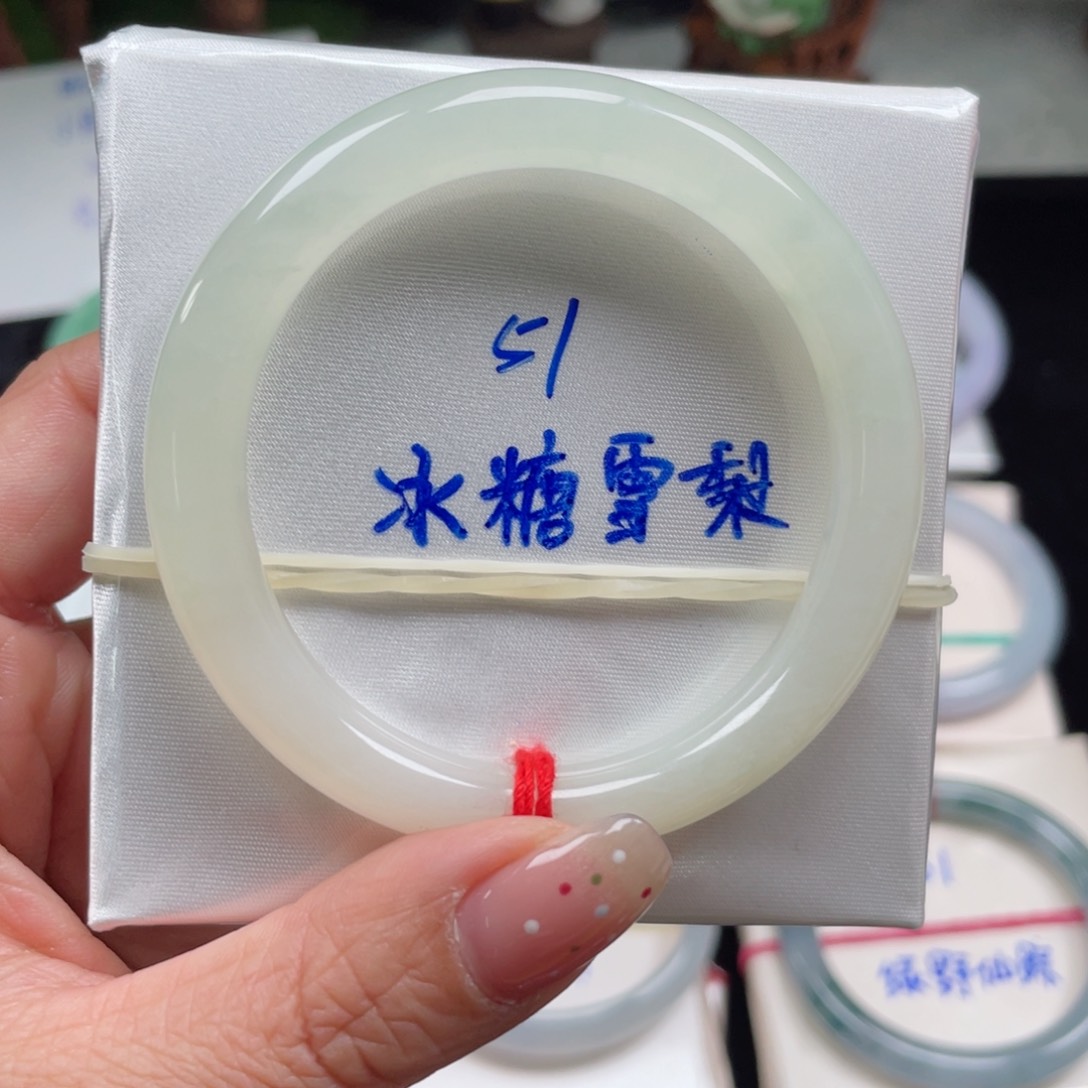 翡翠手镯未镶嵌缅甸翡翠手镯7