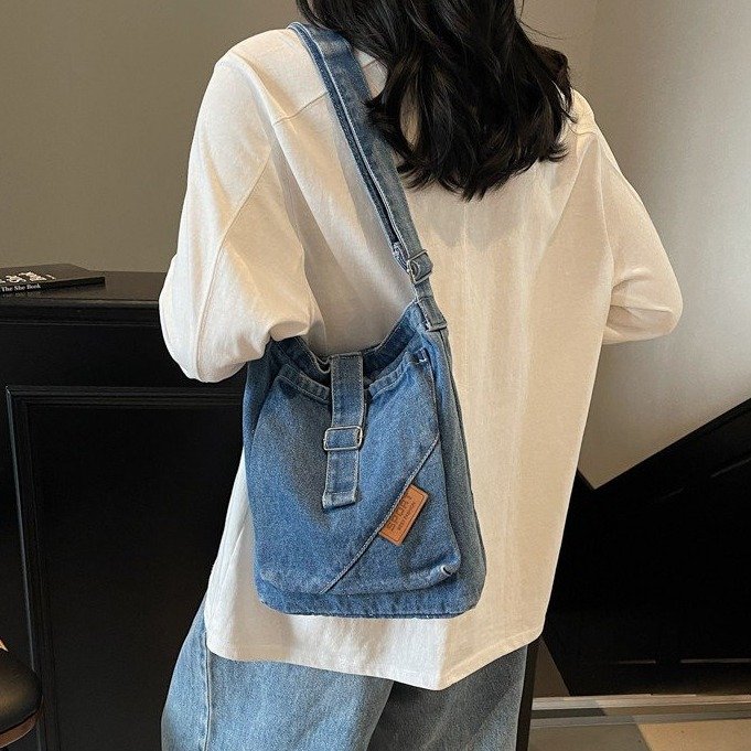 斜挎款单肩包单肩百搭时尚山系纯欲风欧若智性风韩系休闲小包包