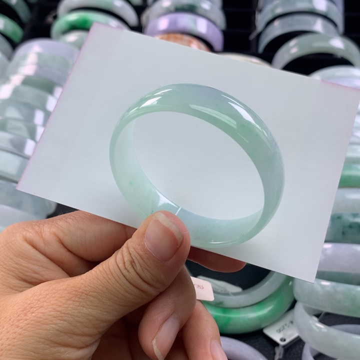 小****翡翠未镶嵌手镯公主45+