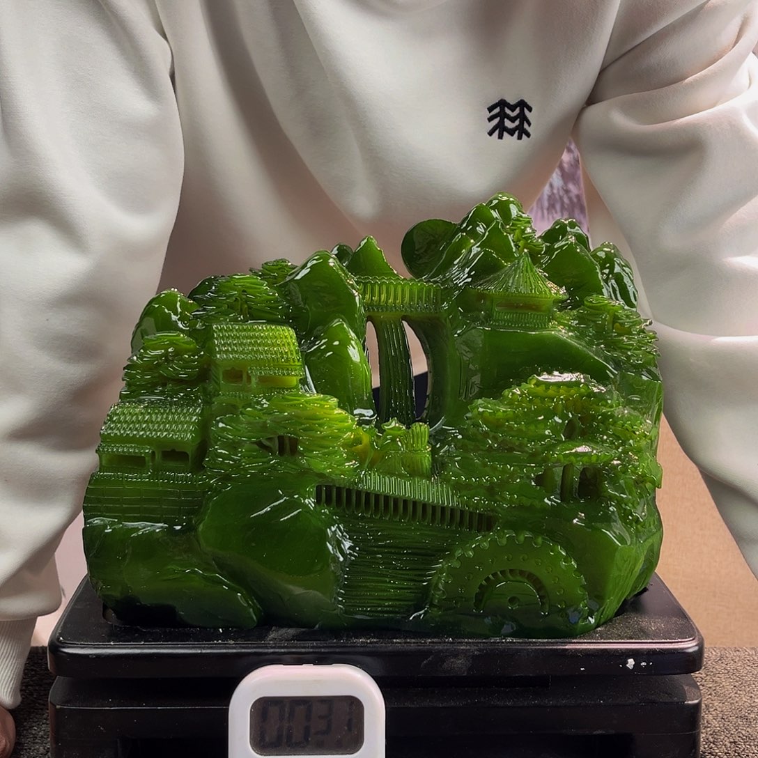 自***了玉玉摆件绿色带底座