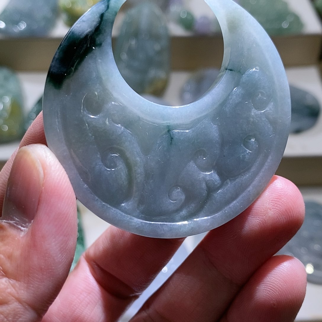 【闪购商品】翡翠颈饰未镶嵌1111111111111