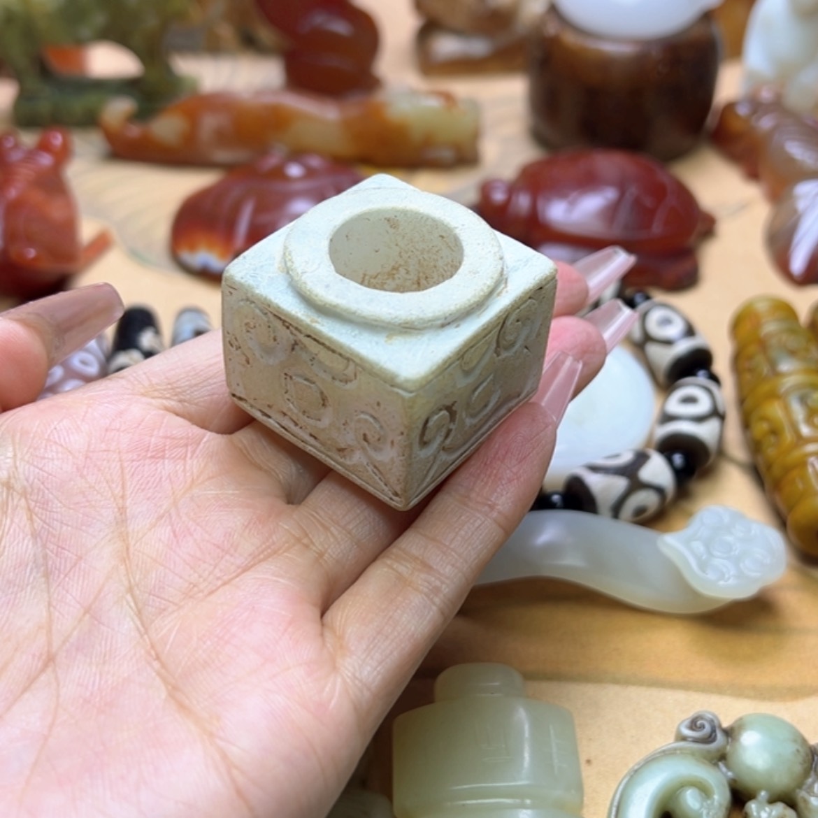 【闪购商品】蛇纹石玉颈饰未镶嵌