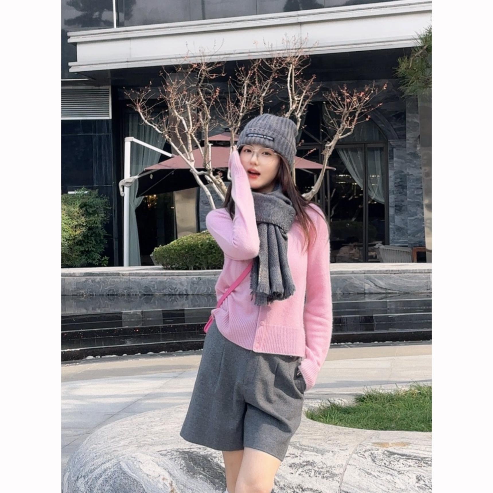 GIRDEAR/哥弟「梦幻泡影」秋冬慵懒风软糯感长袖纯色针织开衫148042