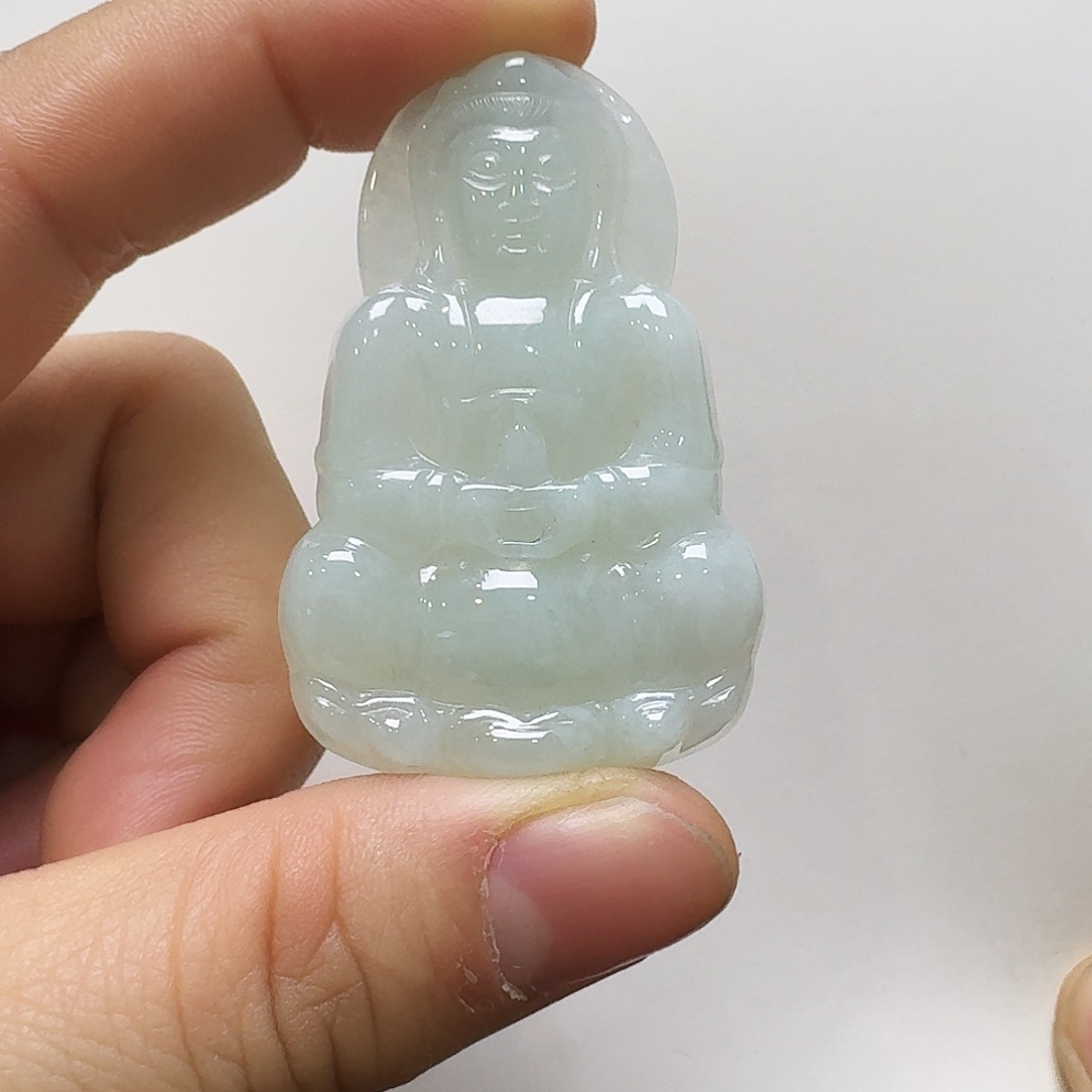 翡翠颈饰未镶嵌观音