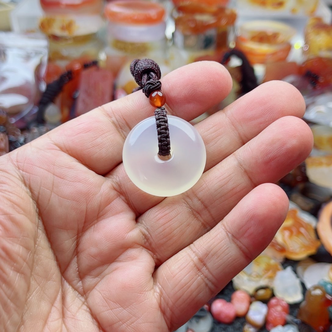 玛瑙/玉髓颈饰未镶嵌