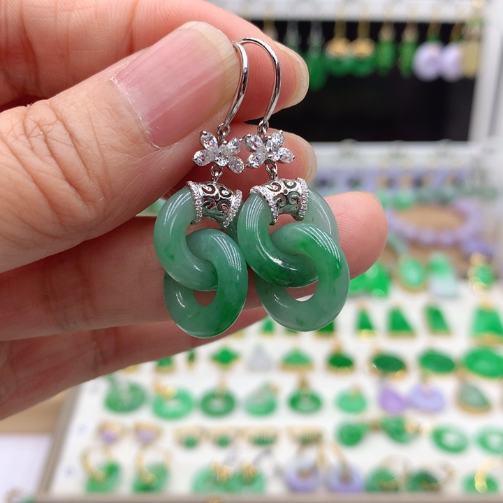 翡翠18K金镶嵌耳饰