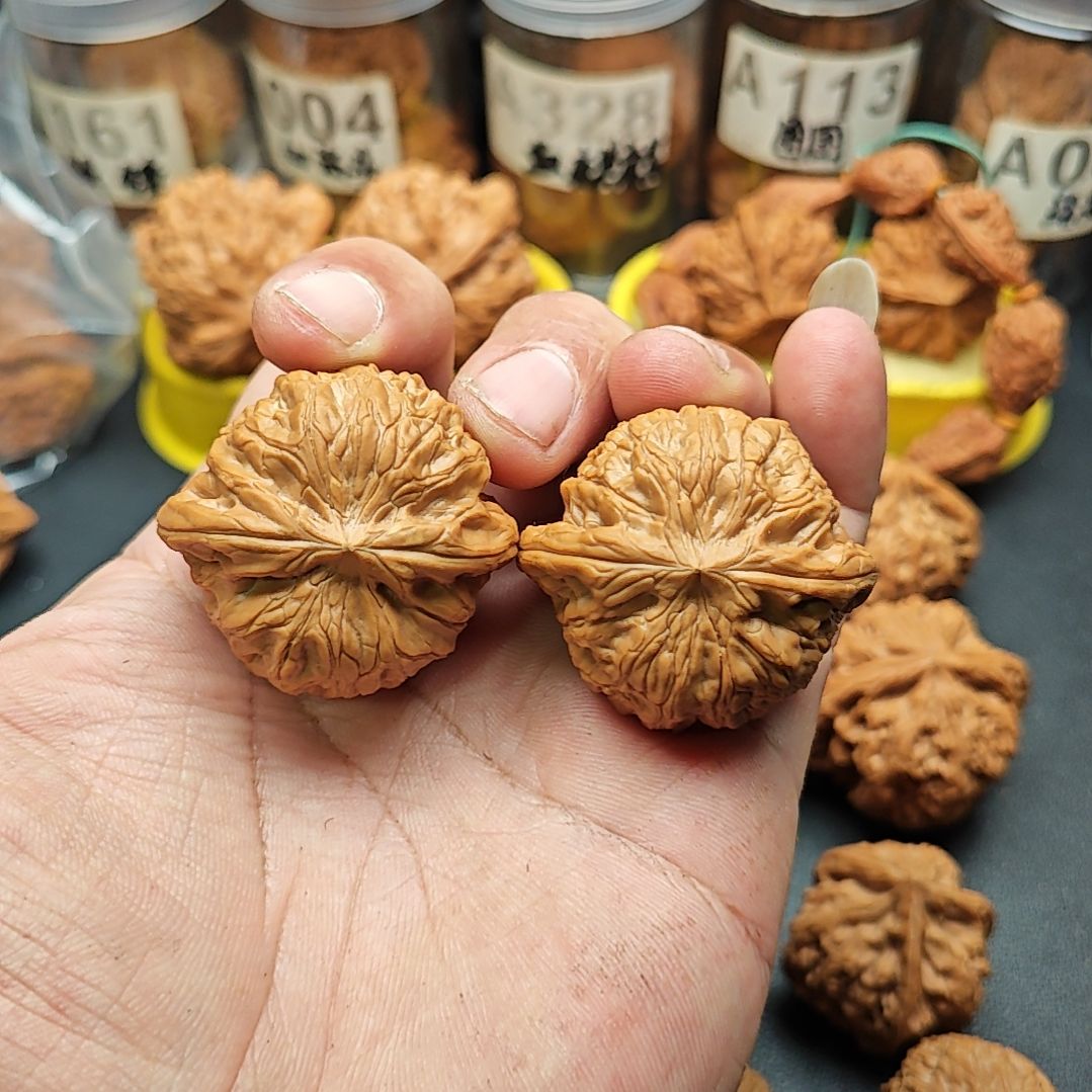 没***头文玩核桃把件战鼓