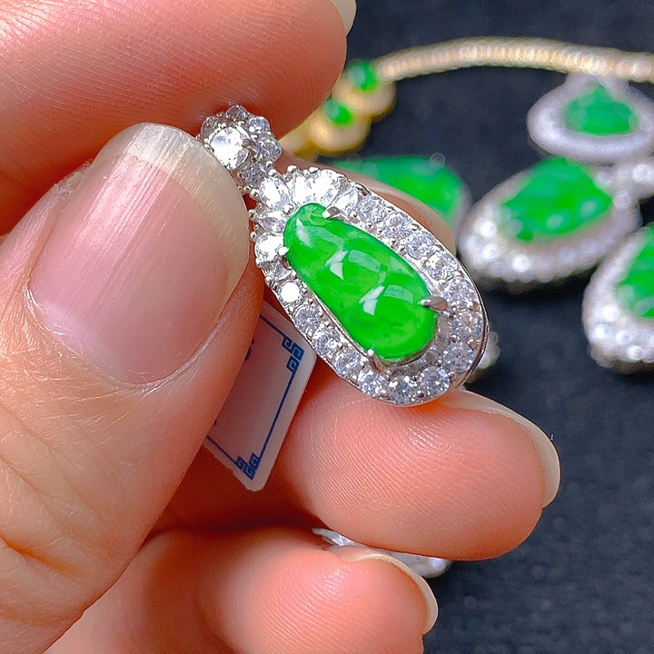 翡翠银S925镶嵌颈饰