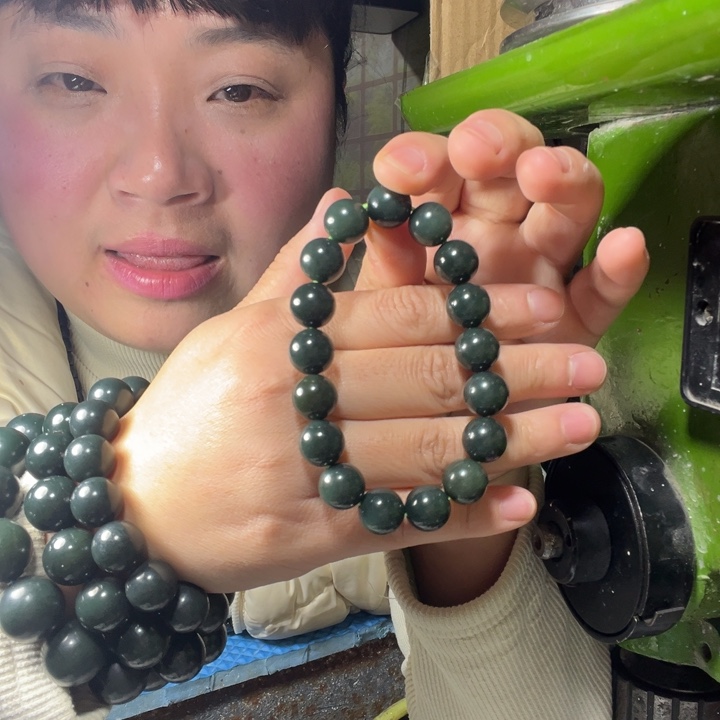 和田玉未镶嵌手串