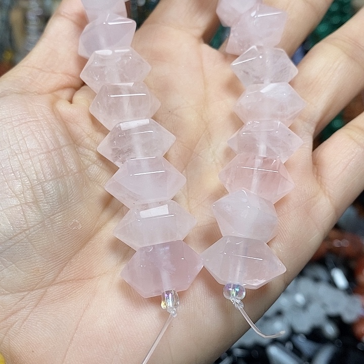 玛瑙/玉髓未镶嵌珠宝半成品天然粉晶双尖卡18mm20颗