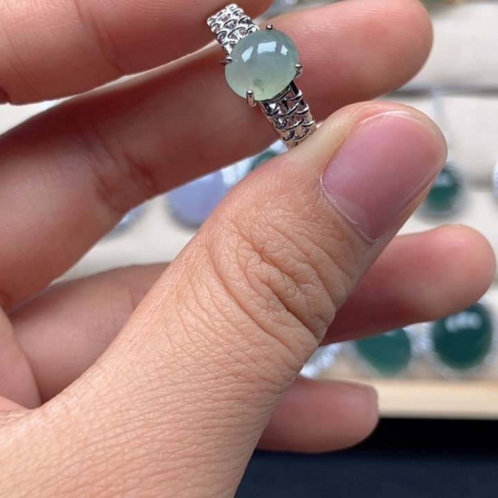 翡翠未镶嵌戒指戒指