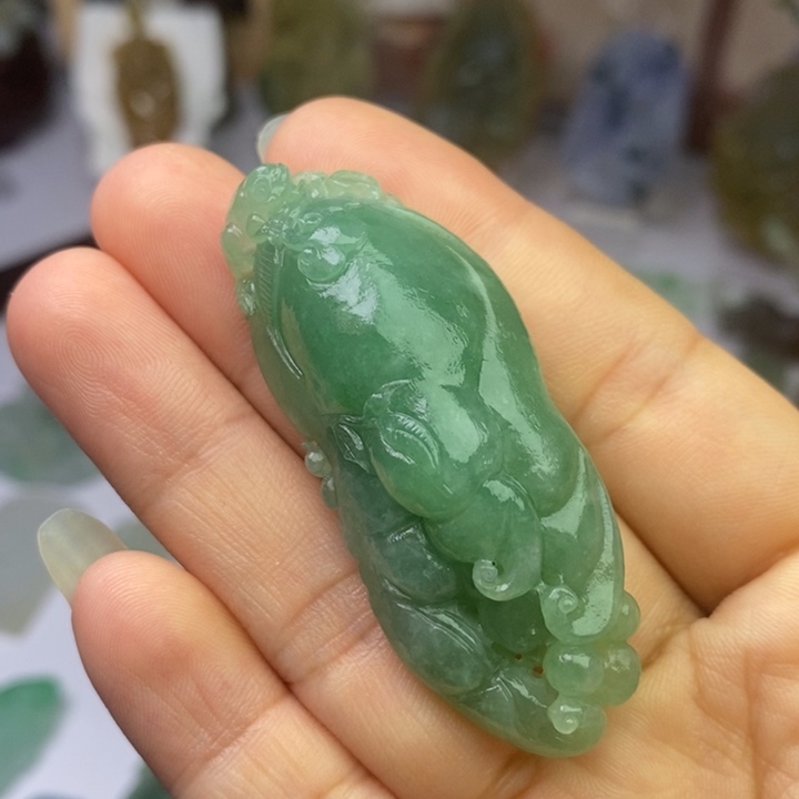 定制翡翠未镶嵌翡翠