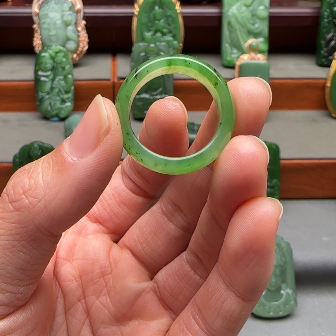 未镶嵌和田玉挂件