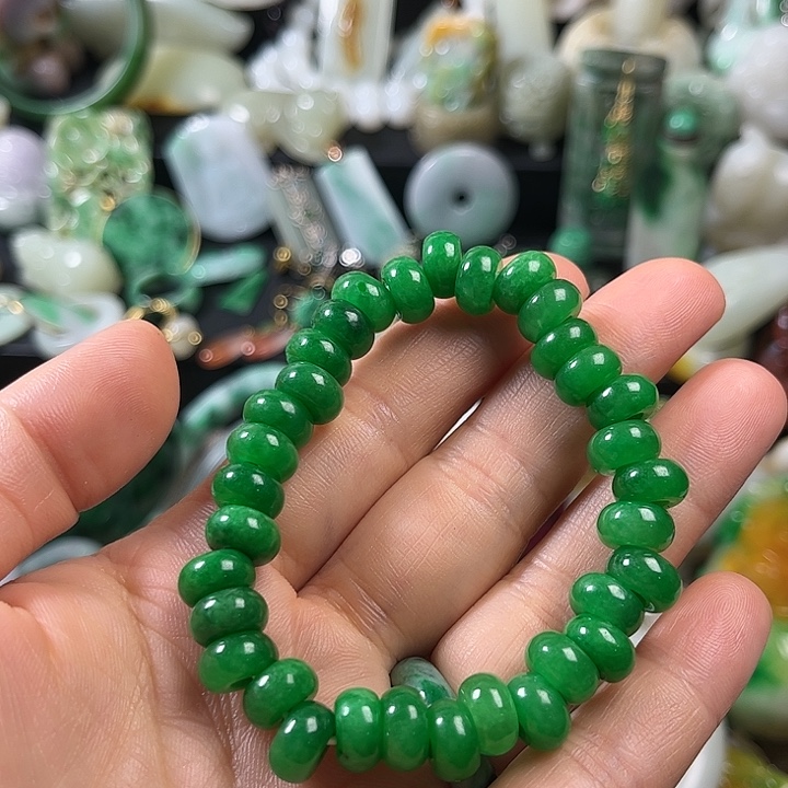 ****妈翡翠未镶嵌颈饰翡翠未镶嵌颈饰