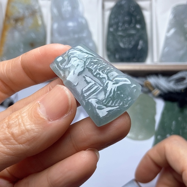 翡翠未镶嵌挂件翡翠