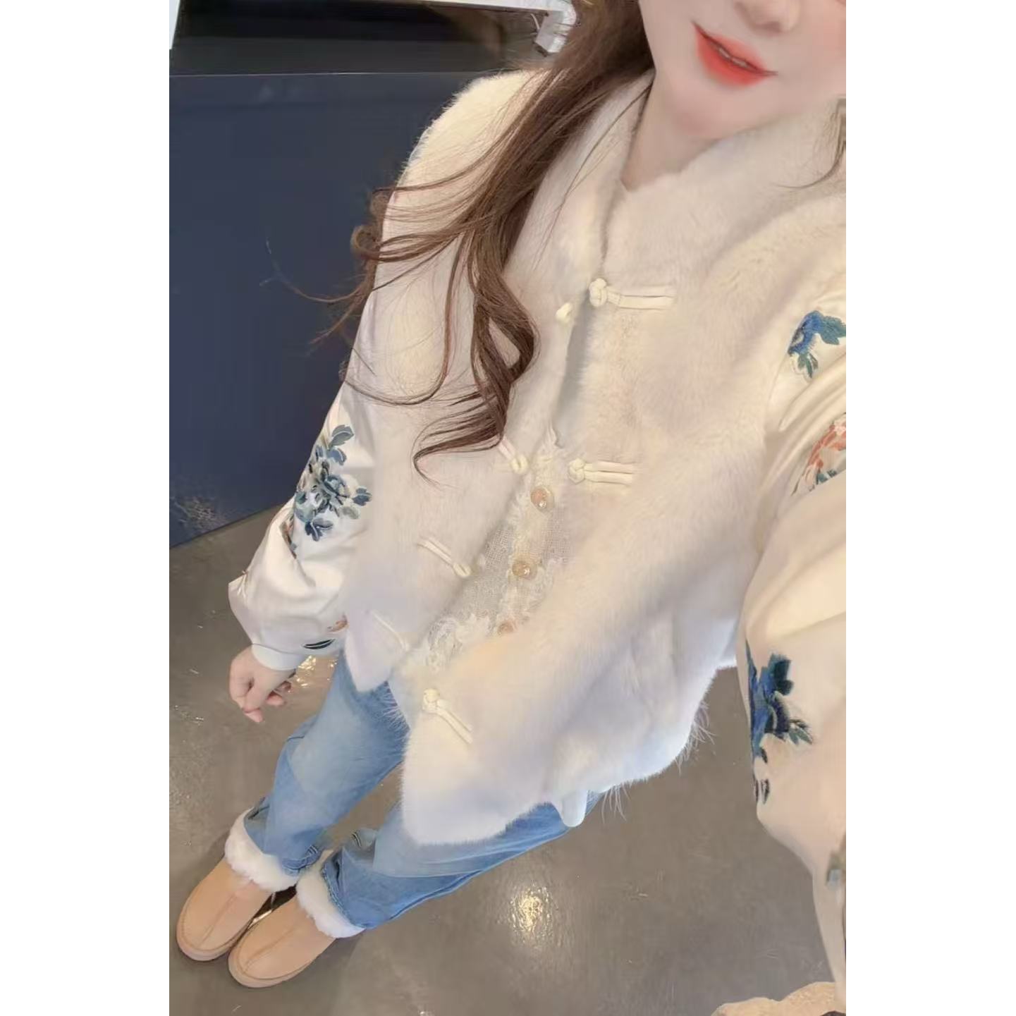 『雪兰玉暖F』设计显瘦百搭时尚 羽绒服 812