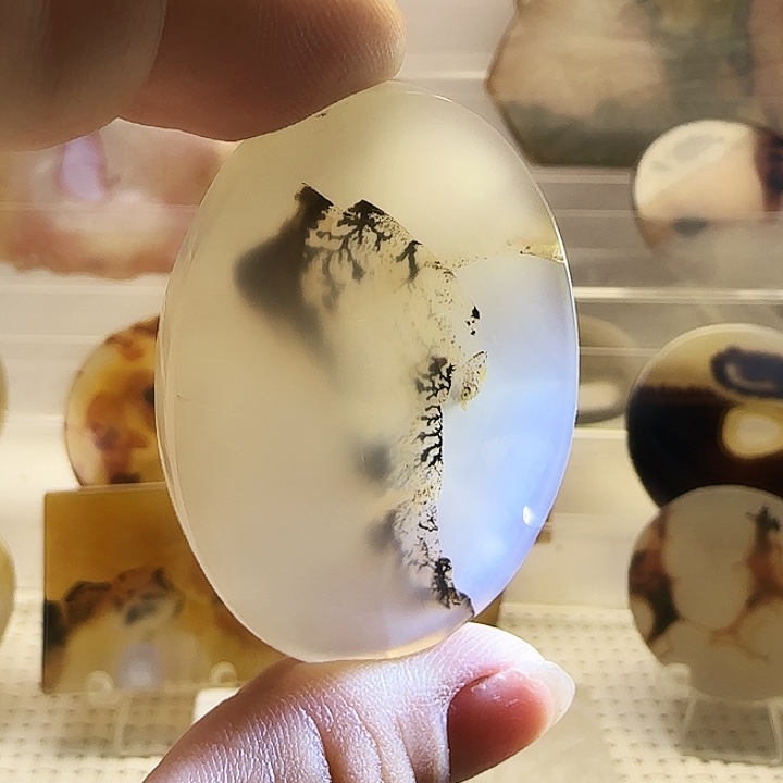 玛瑙/玉髓未镶嵌珠宝奇石