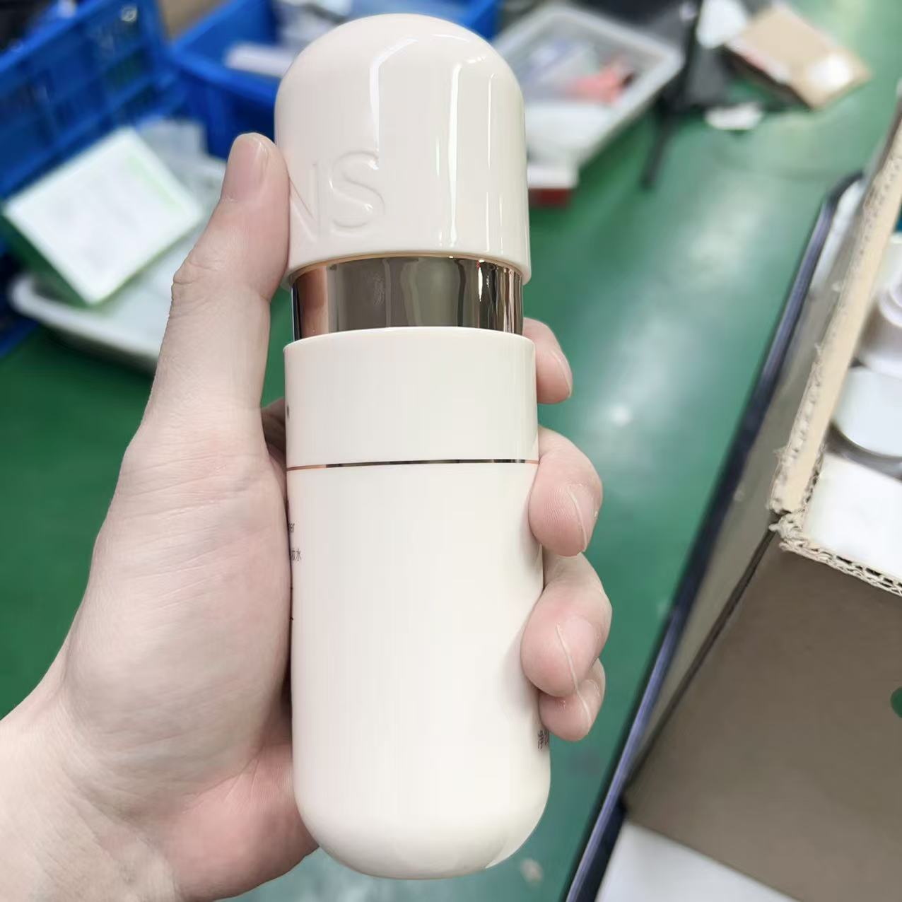 虾青素光感弹嫩化妆水130ml