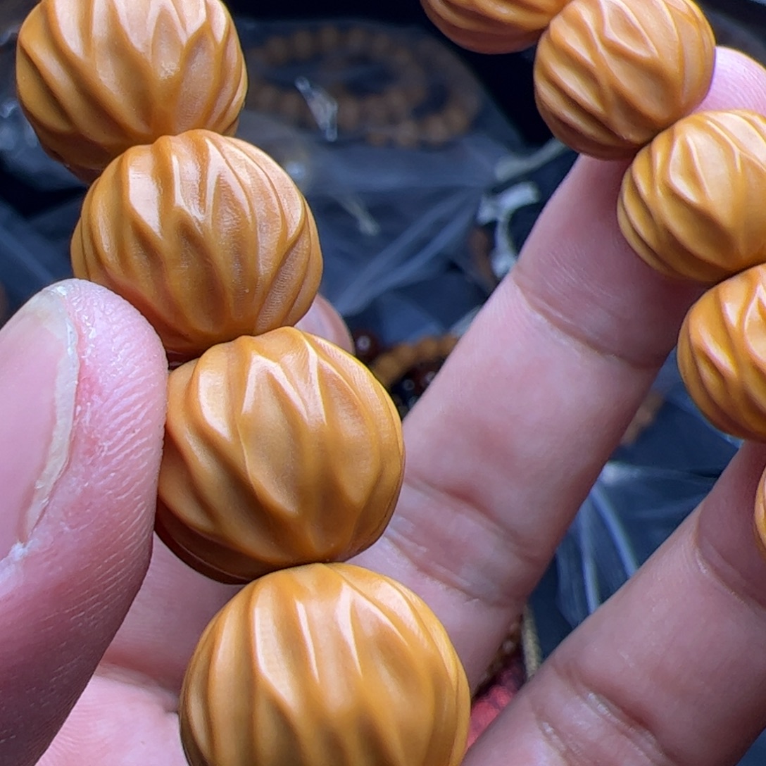 吊坠猴头核桃哦据咯