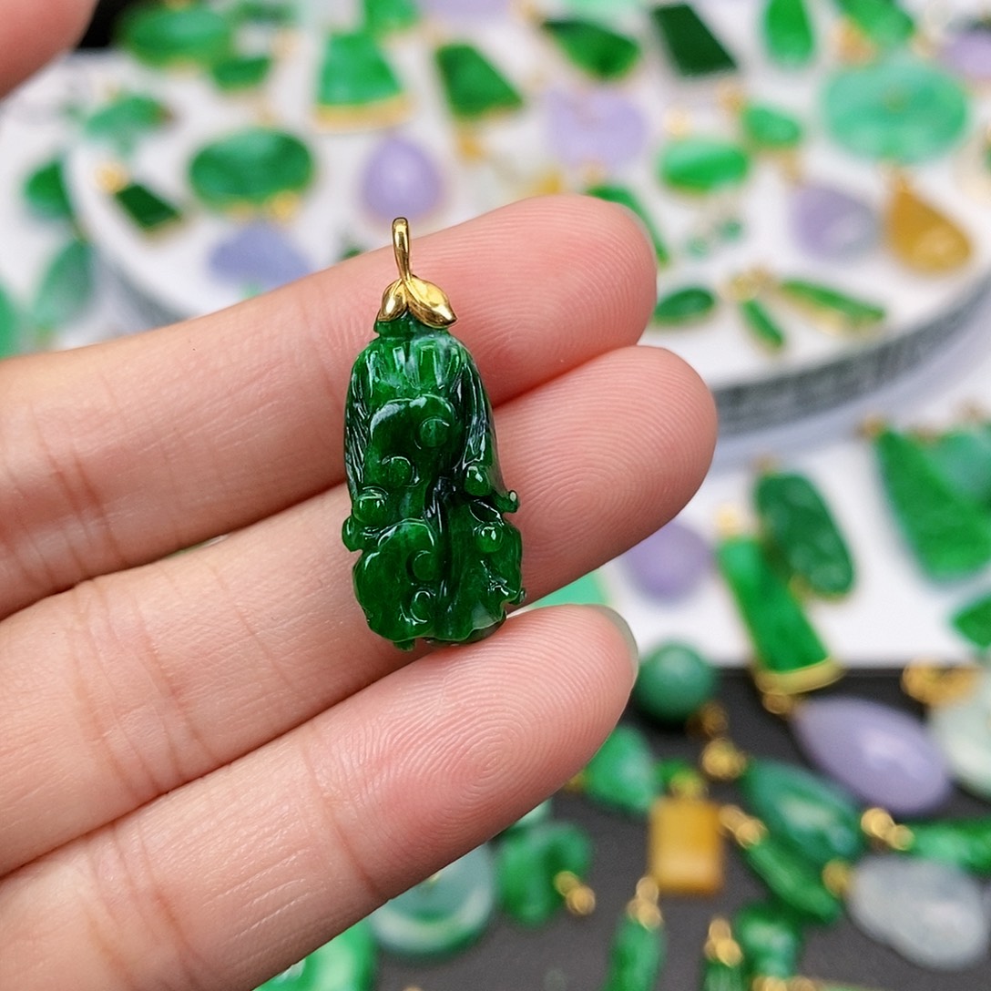 翡翠吊坠(不含链)18K金镶嵌