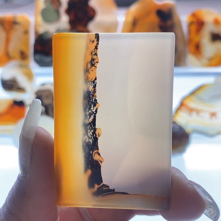 玛瑙/玉髓颈饰未镶嵌