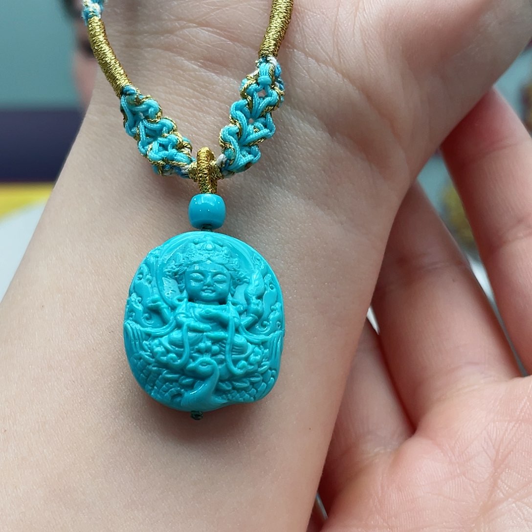 绿松石颈饰未镶嵌