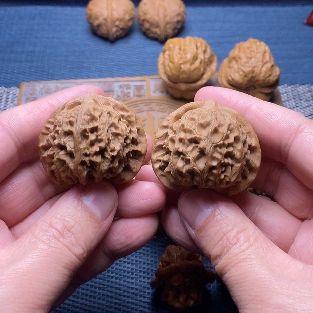 文玩核桃把件大宫灯 桃心形 大凹底 无修 无药 高端精品 福利