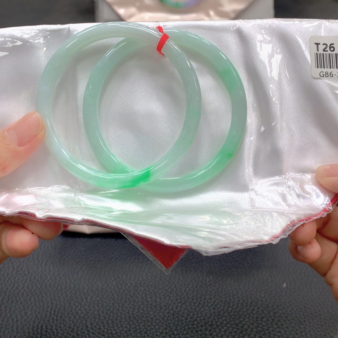 翡翠未镶嵌手镯5号