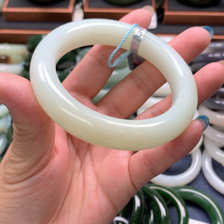 【闪购商品】未镶嵌手镯和田玉5