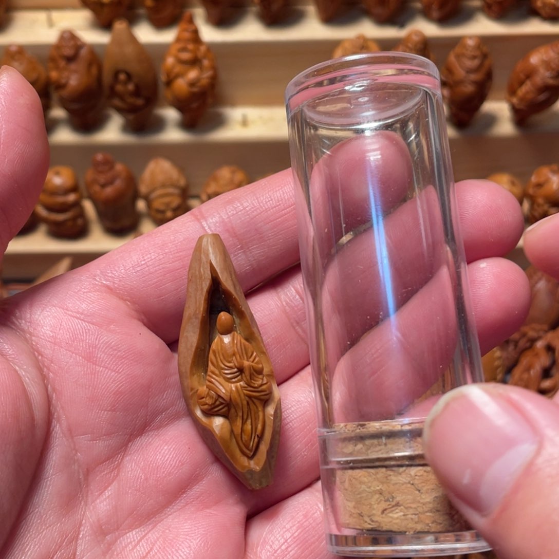 橄榄核手串/手链镂空无相加瓶子