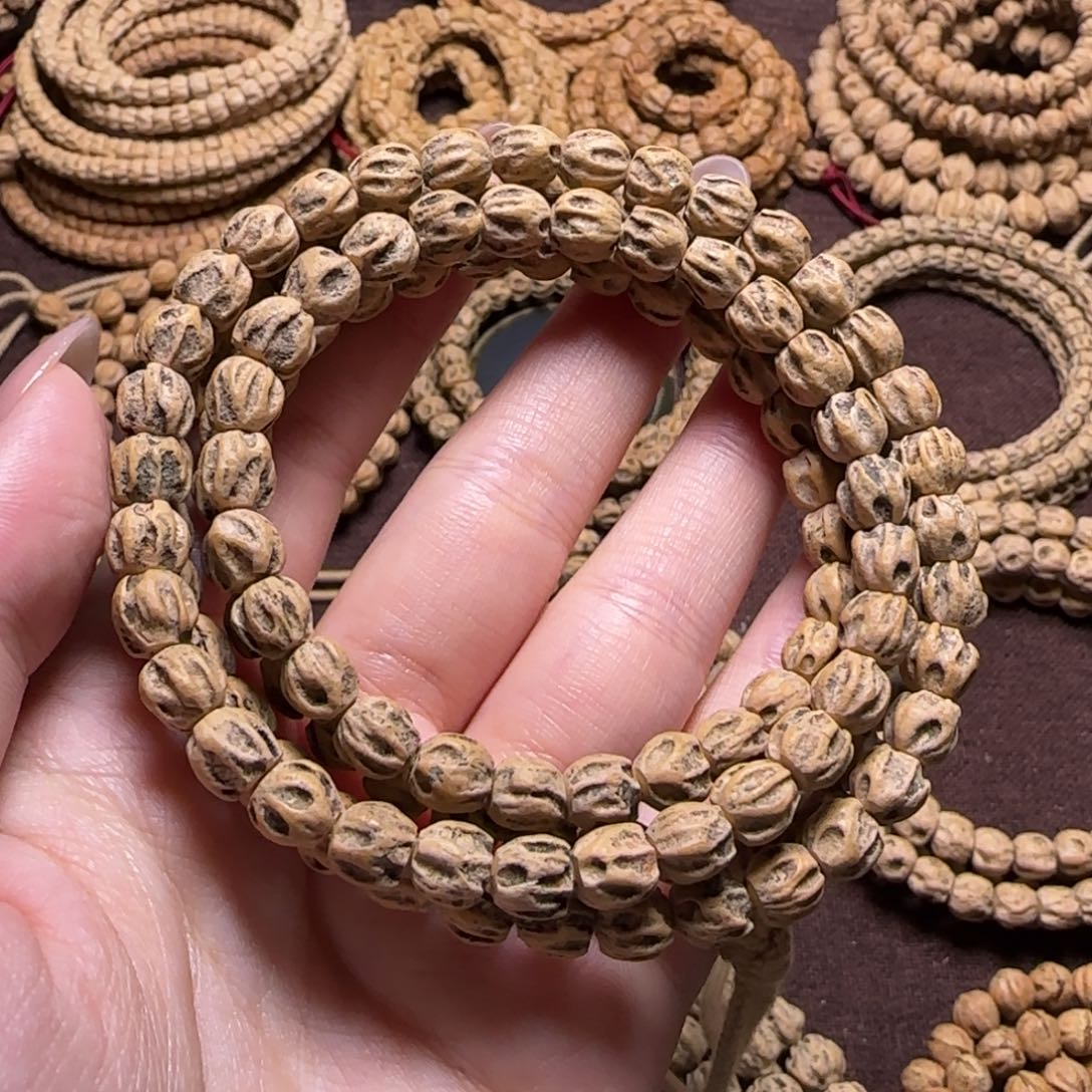 柏香籽/百香籽吊坠孙*者