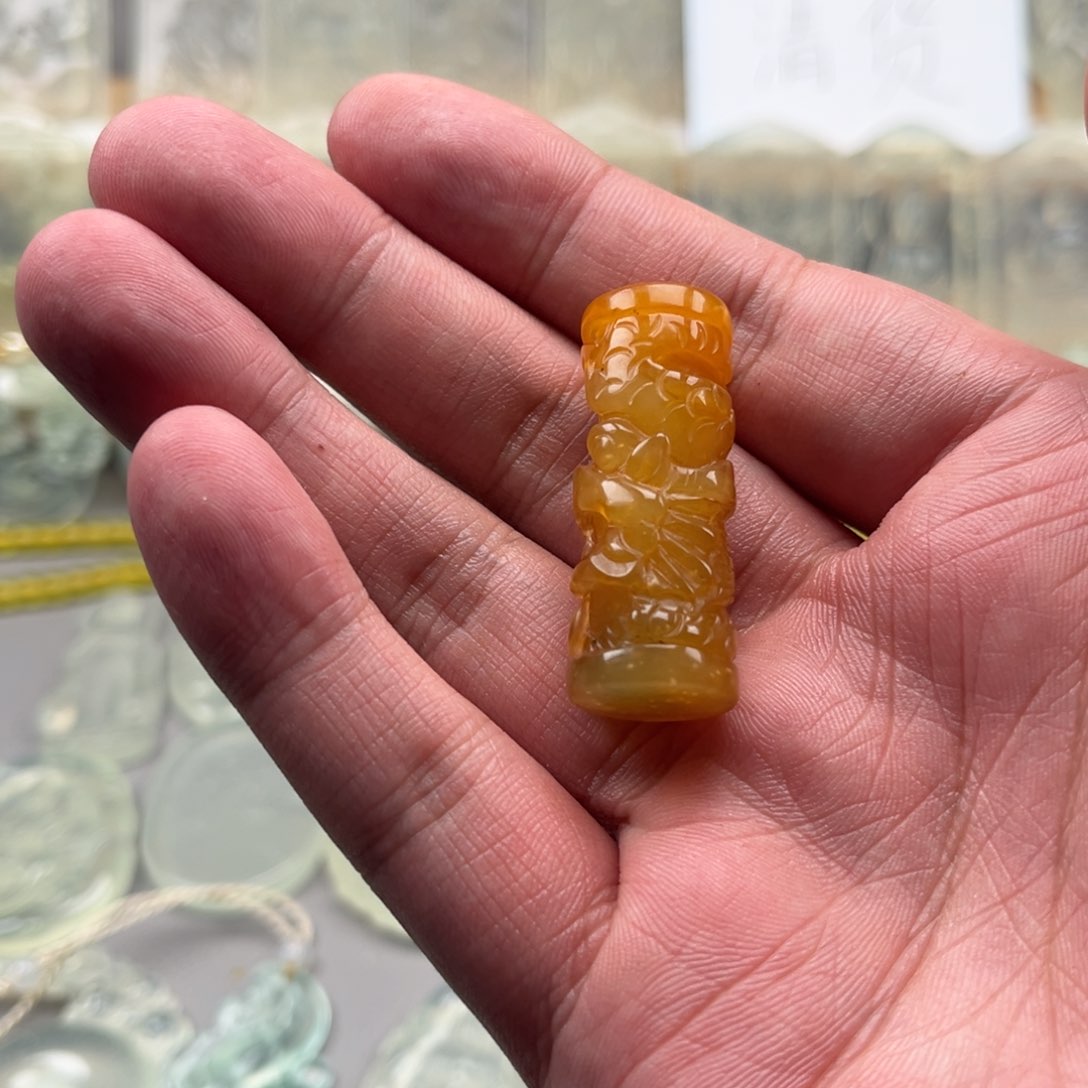 未镶嵌蛇纹石玉颈饰