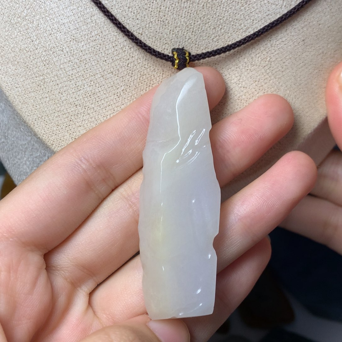 翡翠颈饰未镶嵌吊坠