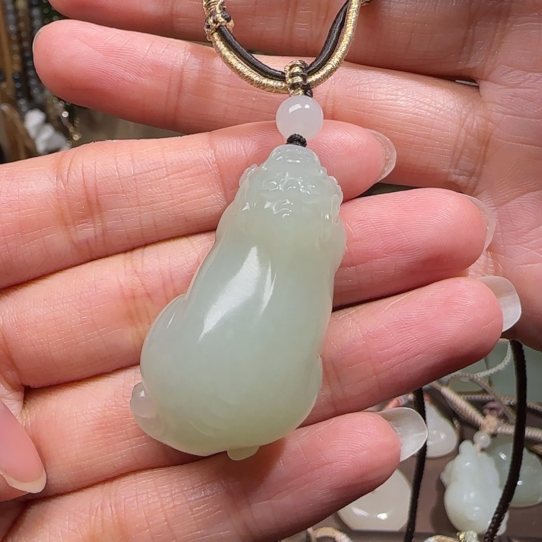 和田玉颈饰未镶嵌