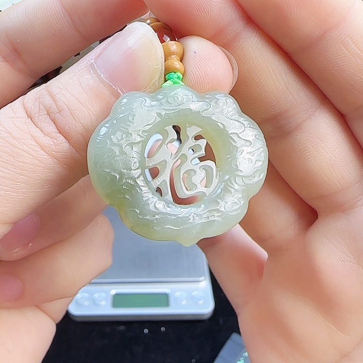 和田玉未镶嵌颈饰定制发货