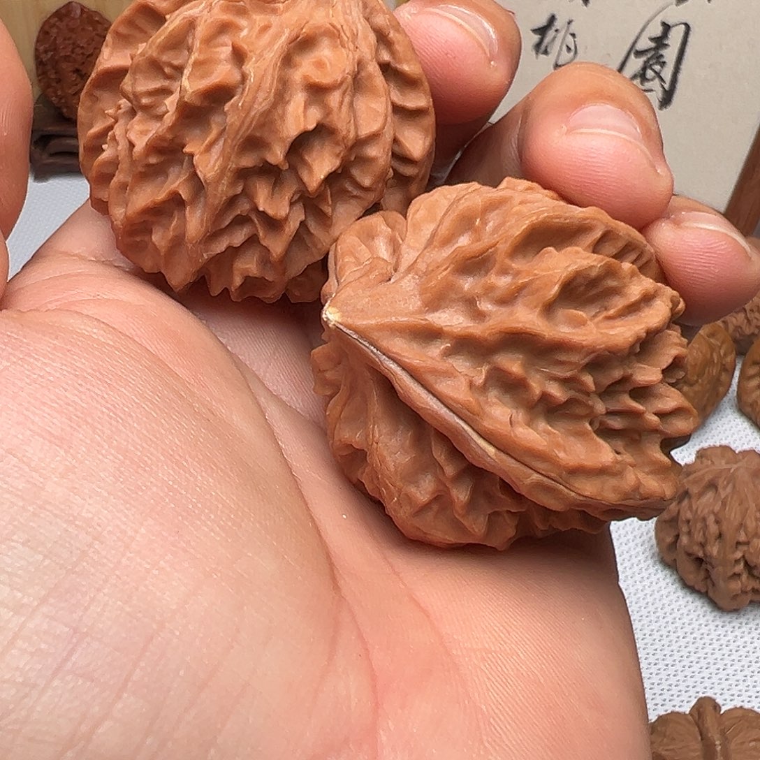 那***刚把件文玩核桃大龙