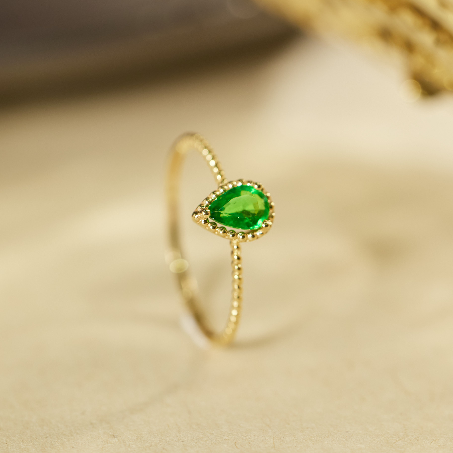 【歪歪】沙弗莱戒指*18K金镶嵌U9046