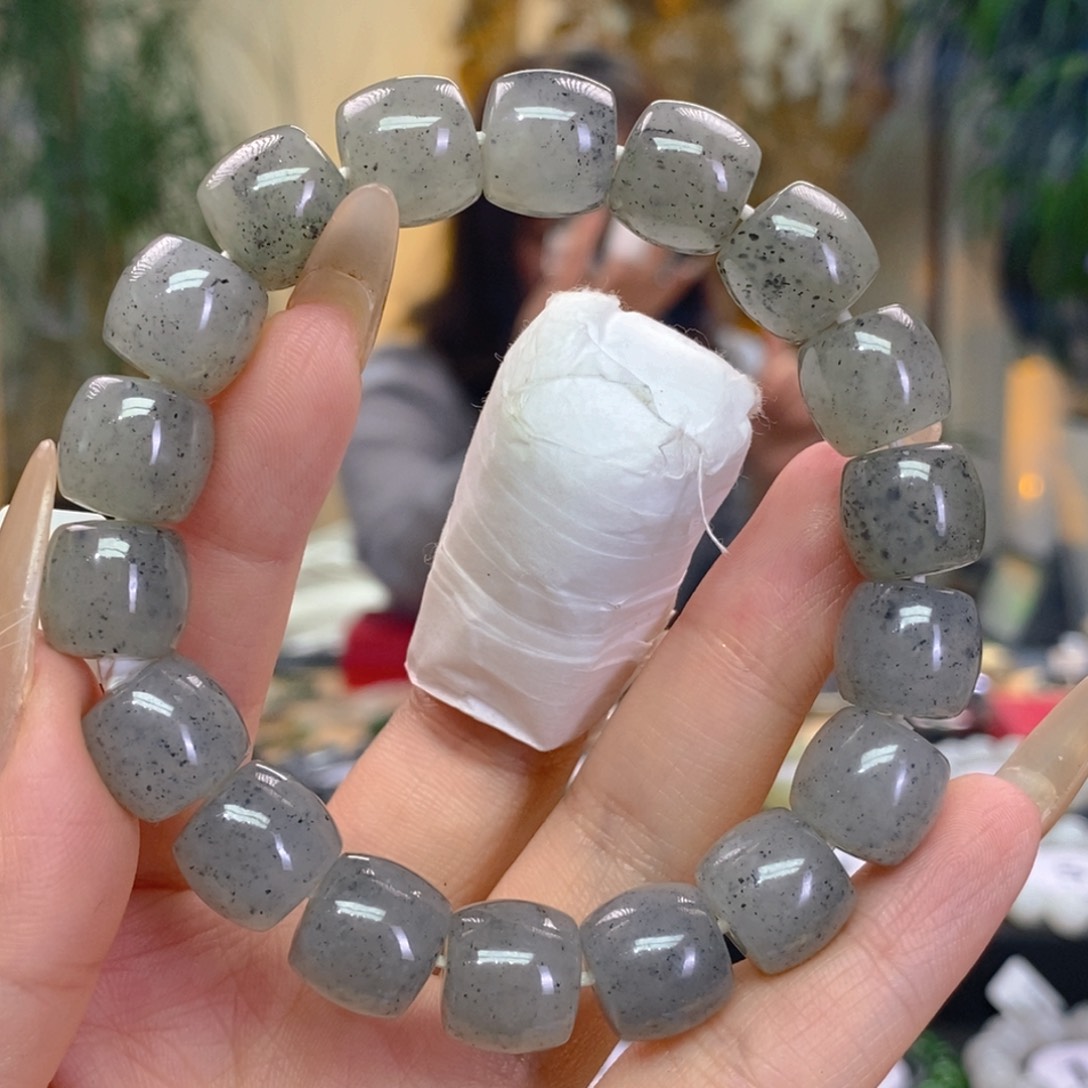 未镶嵌手串和田玉